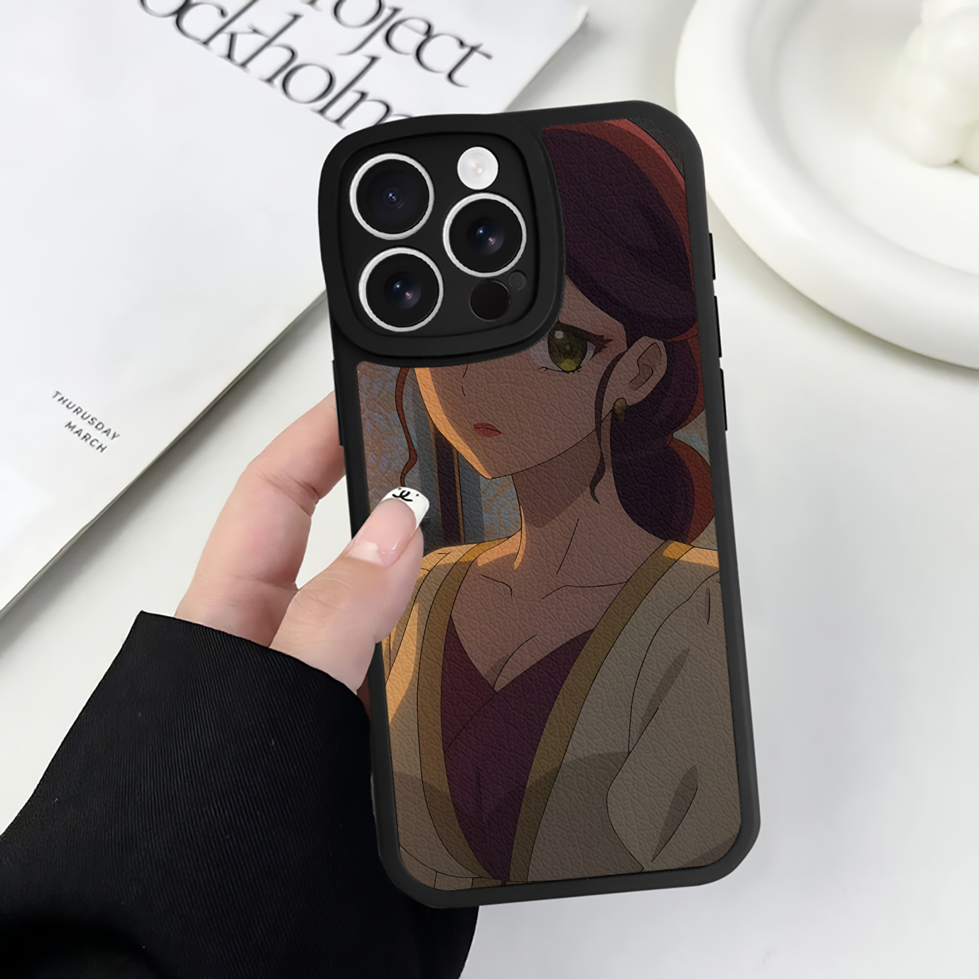 薬屋のひとりごと The Apothecary Diaries 【iPhone 16シリーズ対応】シリコンスマホケース（レザー調） 材質：シリコン
